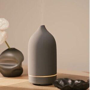 Vitruvi Stone Essential Oil Diffuser